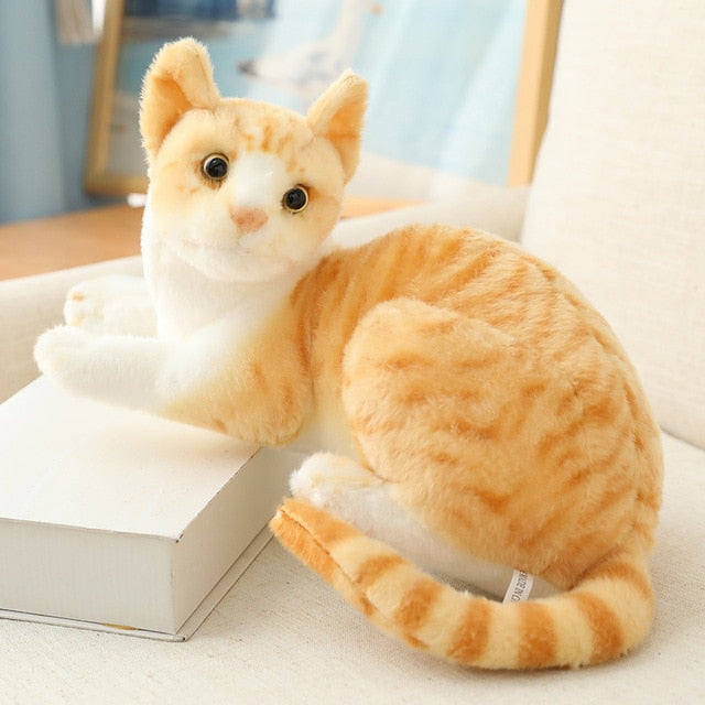 Brinquedo de pelúcia macio para decoração de gato realista